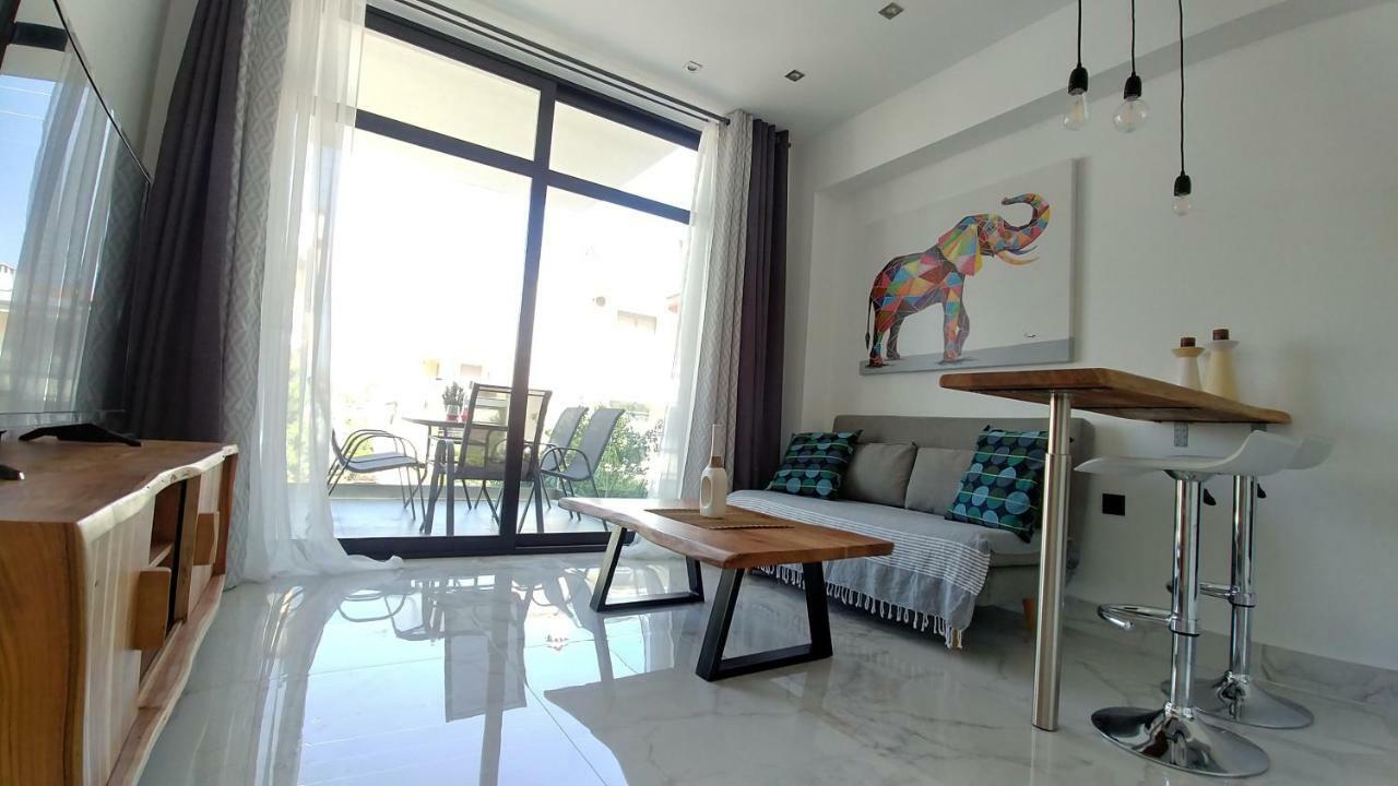 Opensky Lux Apartman Kallithea  Kültér fotó